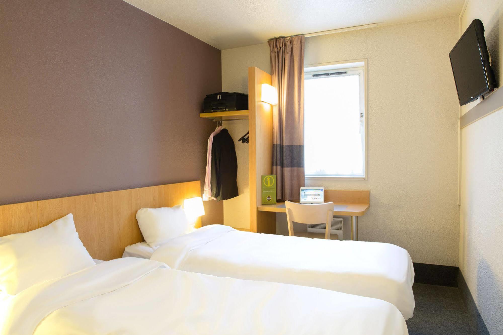 B&B Hotel Villeneuve Loubet Plage Exterior photo